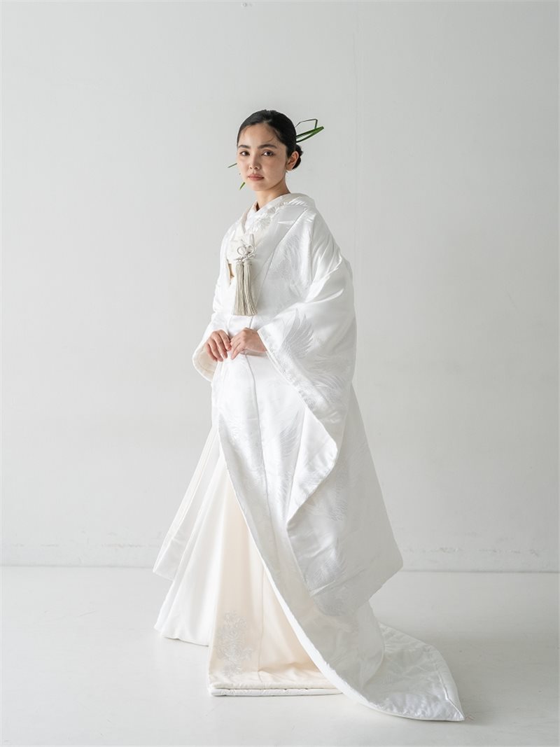 宮崎店新作衣装紹介👘✨【白 秋草に翔鶴 /しろ あきくさにしょうかく​】
